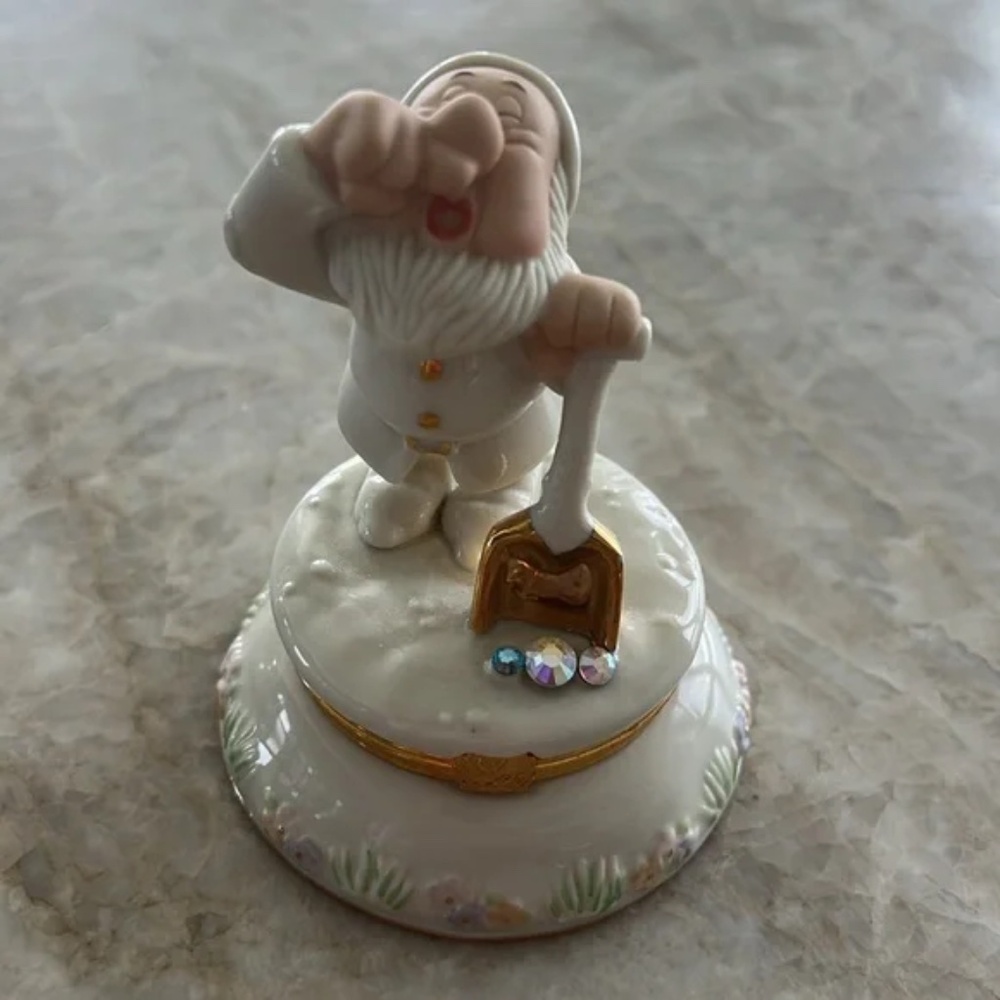 Sneezy the Dwarf Trinket Box Lenox Treasures Box Disney